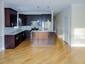 3229 N Kenmore Ave, Unit 3 in Chicago, IL - Building Photo - Building Photo
