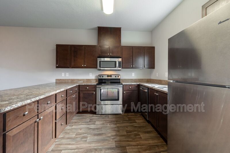 12600 NE 49th St in Vancouver, WA - Building Photo