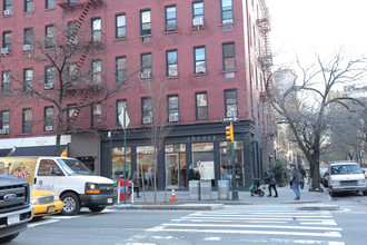 201 Columbus Ave in New York, NY - Foto de edificio - Building Photo
