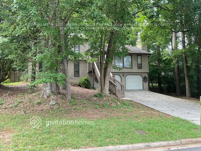 2320 Tapanzee Ln in Lawrenceville, GA - Foto de edificio - Building Photo