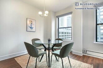 200 E Chestnut St in Chicago, IL - Building Photo - Building Photo