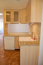 1366 E Wyndham Cir in Palatine, IL - Building Photo - Building Photo