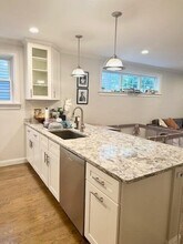 49 Leyden St, Unit #2 in Boston, MA - Building Photo - Building Photo
