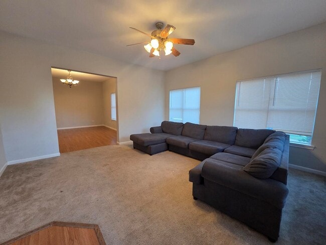 801 Everett St in Kerrville, TX - Building Photo - Building Photo