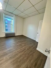 101 Lewis St S, Unit Unit 2 in Shakopee, MN - Foto de edificio - Building Photo