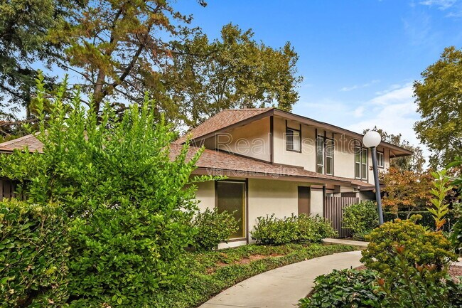 5422 Roundtree Ct in Concord, CA - Building Photo - Building Photo