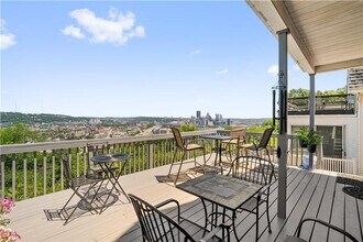 1008 Rue Grande Vue St in Pittsburgh, PA - Building Photo - Building Photo