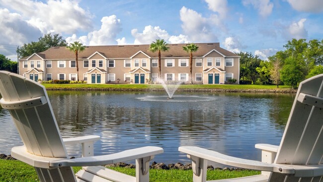 Meadow Lakes in Naples, FL - Foto de edificio - Building Photo