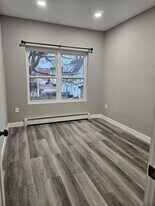 32 Irving St, Unit 2 in Everett, MA - Building Photo