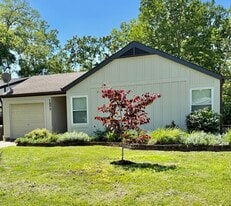 1277 Tallberry Dr in Cincinnati, OH - Building Photo