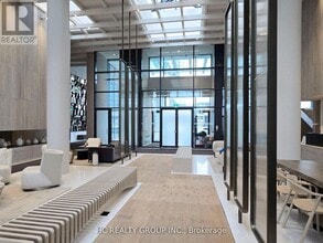 225 Commerce St in Vaughan, ON - Building Photo - Building Photo