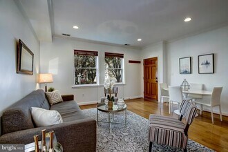 1513 Constitution Ave NE, Unit Apt 2 in Washington, DC - Building Photo - Building Photo