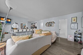 6233 Mary Ln Dr in San Diego, CA - Building Photo - Building Photo