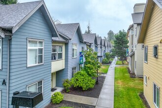 Campus Corner Apartments in Auburn, WA - Building Photo - Building Photo