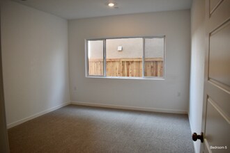 2345 N Argyle Ave in Clovis, CA - Building Photo - Building Photo