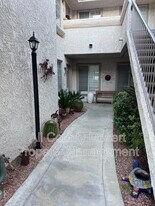 2701 E Mesquite Ave in Palm Springs, CA - Building Photo