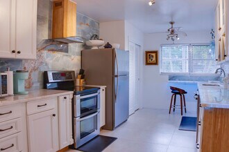 550 NE 16th St in Boca Raton, FL - Building Photo - Building Photo