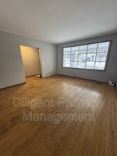 927 Ellesmere Ave in Peterborough, ON - Building Photo - Building Photo