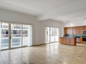 9499 Collins Ave in Surfside, FL - Building Photo - Building Photo