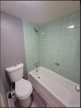 111 S Summit St, Unit 101 in Toledo, OH - Foto de edificio - Building Photo