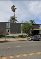 7347 Haskell Ave in Los Angeles, CA - Building Photo