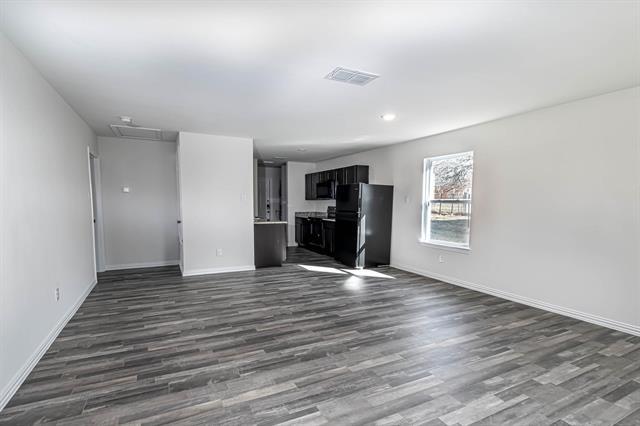 property at 701 E Hanna St