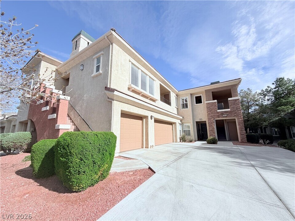 10809 Garden Mist Dr in Las Vegas, NV - Building Photo