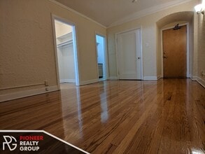 535 W Arlington Pl, Unit #536-114 in Chicago, IL - Building Photo - Building Photo