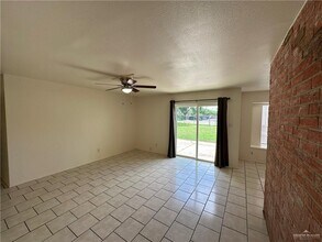 2916 N Cynthia St in McAllen, TX - Building Photo - Building Photo