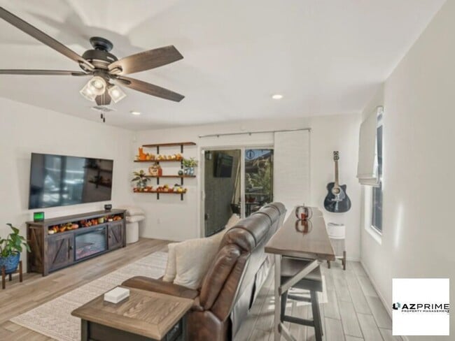 property at 9232 N Peridot Vis Ave