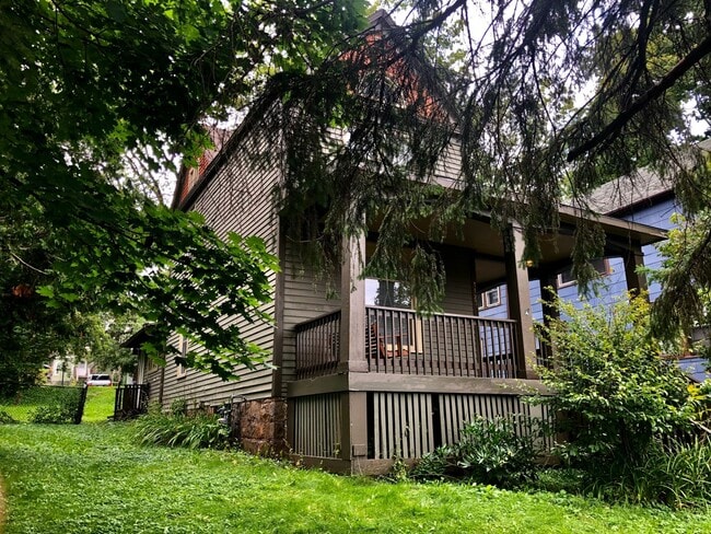 1123 E 5th St in Duluth, MN - Building Photo - Building Photo