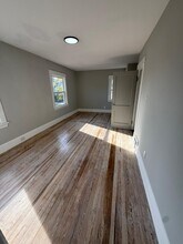 1336 Thoreau Rd in Lakewood, OH - Building Photo - Building Photo
