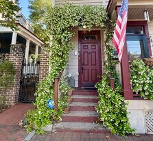 541 E Taylor St in Savannah, GA - Building Photo