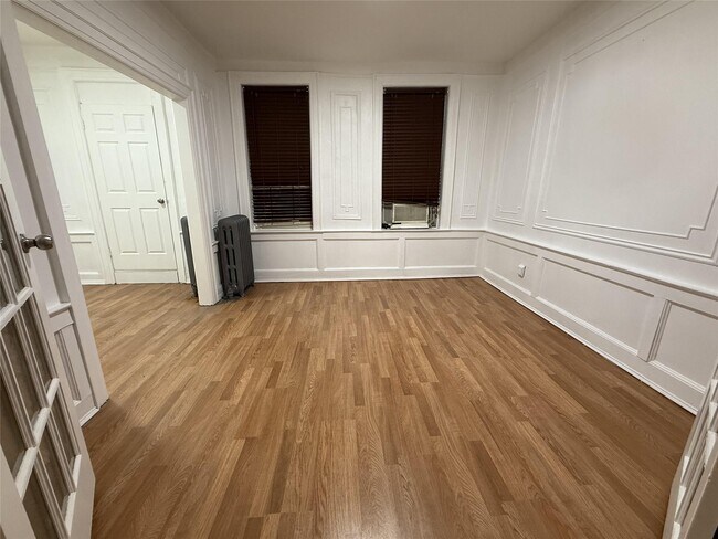 58 Sheridan Ave in Brooklyn, NY - Building Photo - Building Photo