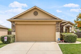 172 Alpha in Kyle, TX - Building Photo