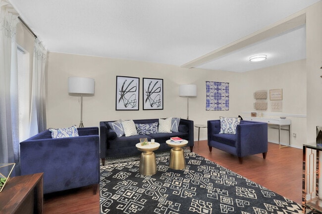 The Estates At Lafayette Square in Mobile, AL - Foto de edificio - Building Photo