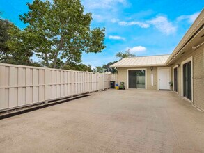 5933 Golden Eagle Cir in Palm Beach Gardens, FL - Building Photo - Building Photo