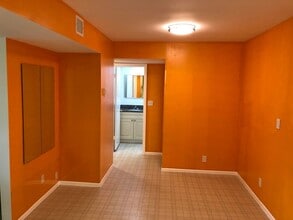 460 NW 20th St, Unit 214 in Boca Raton, FL - Foto de edificio - Building Photo