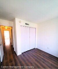 2120 Division St photo'