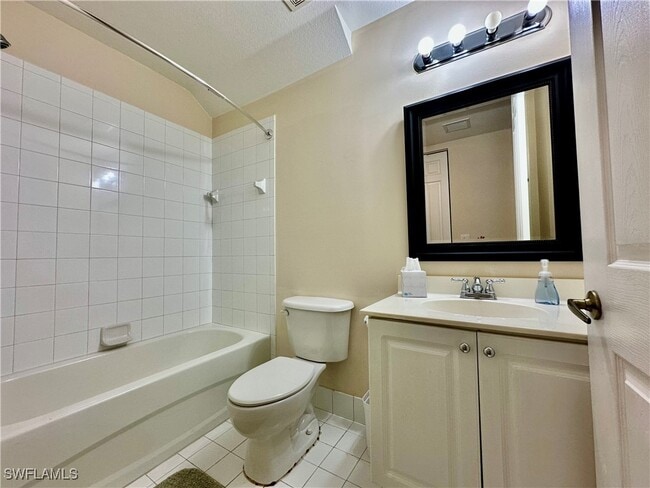 property at 1305 Mariposa Cir