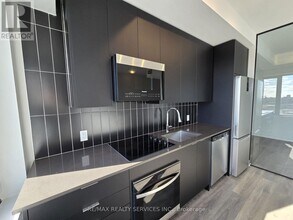 2920 Hwy 7 in Vaughan, ON - Building Photo - Building Photo