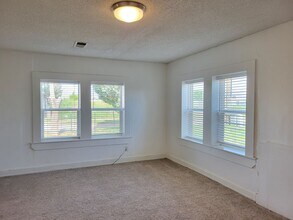 913 E Brady Ave in Clovis, NM - Building Photo - Building Photo