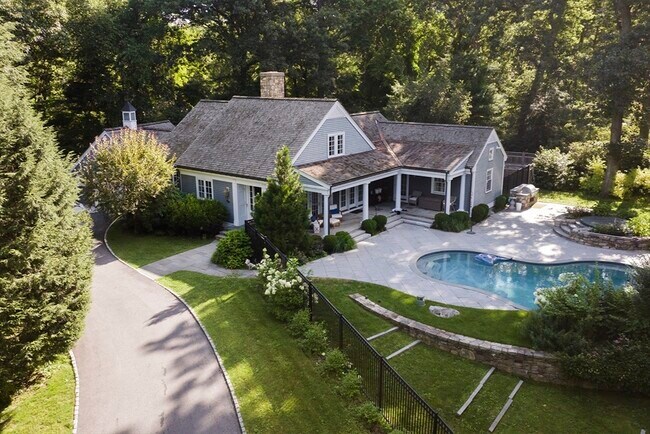 property at 19 Ridge Hill Farm Rd