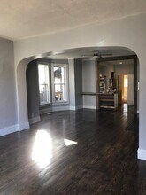 918 South Westnedge Avenue, Unit #1 in Kalamazoo, MI - Foto de edificio - Building Photo