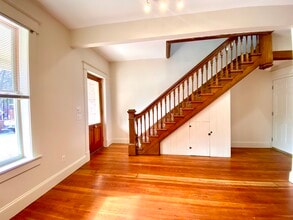 137 Constitution St, Unit A in Lexington, KY - Building Photo - Building Photo