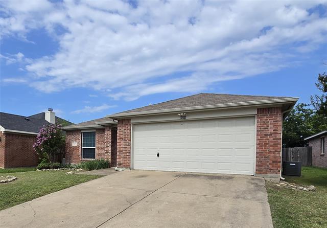 8205 3 Bars Dr in Fort Worth, TX - Building Photo - Building Photo