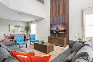 4702 Sleepy Hollow Dr in Kissimmee, FL - Building Photo