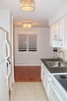 426 W Barry Ave, Unit 205 in Chicago, IL - Building Photo