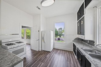 433 E Davilla St in Bartlett, TX - Building Photo - Building Photo