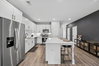 2905 Ilir Mnr NW in Atlanta, GA - Foto de edificio - Building Photo